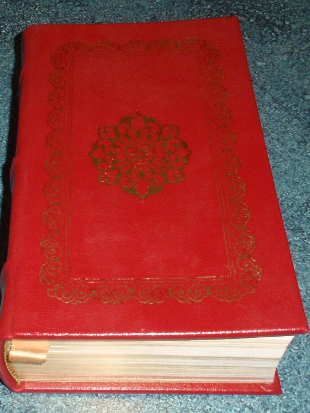 THE I CHING BOOK OF CHANGES Richard Wilhelm Cary F Baynes Easton Press 2008 RARE